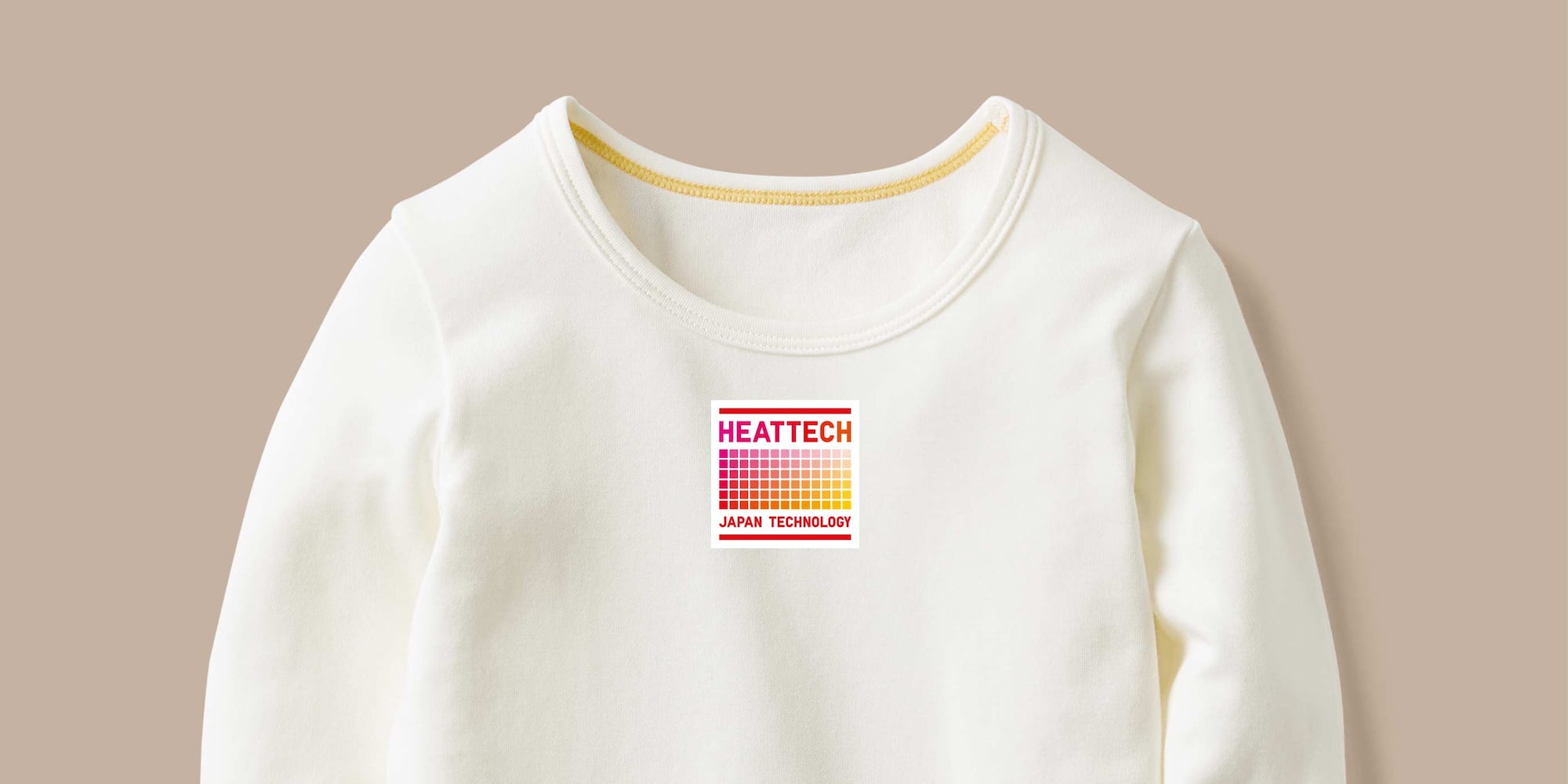 close-up of HEATTECH Cotton Crew Neck T-Shirt in off white