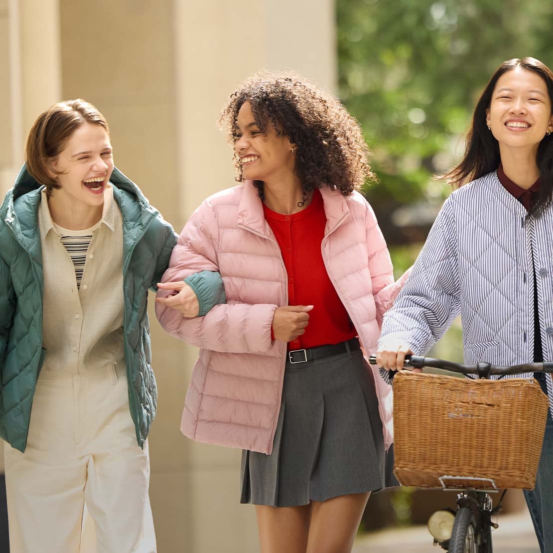 models wearing UNIQLO spring outerwear