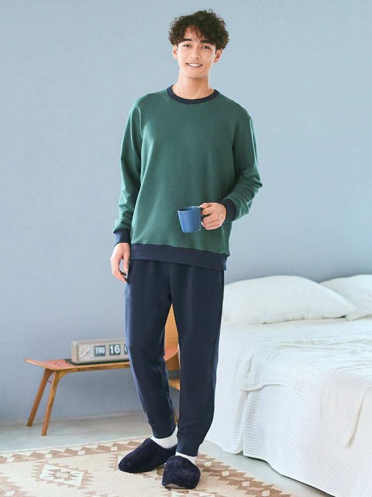 おうちの時間_ウルトラストレッチスウェットセット