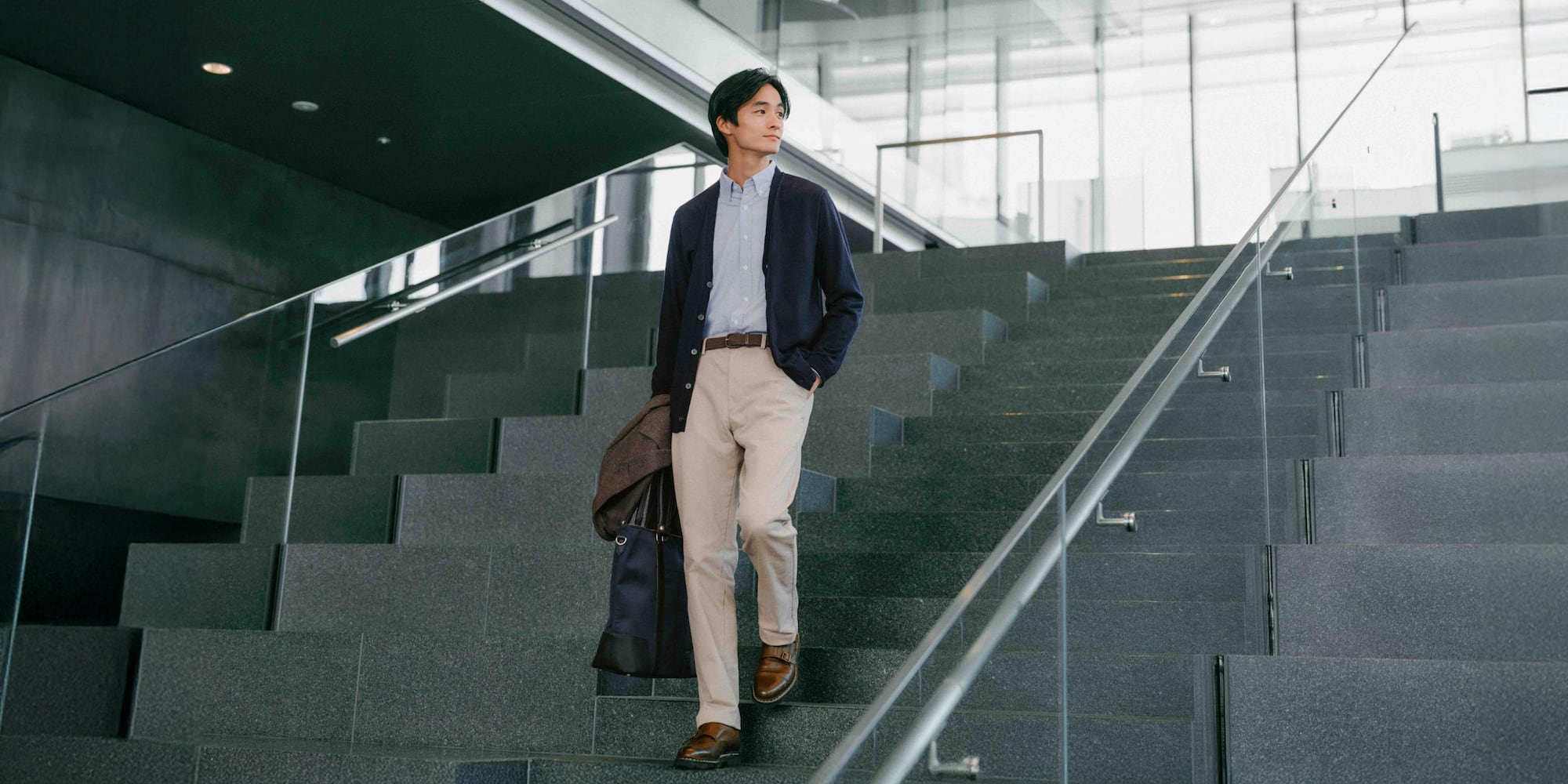 メンズのチノ・ワークパンツ商品一覧ページはこちらから。