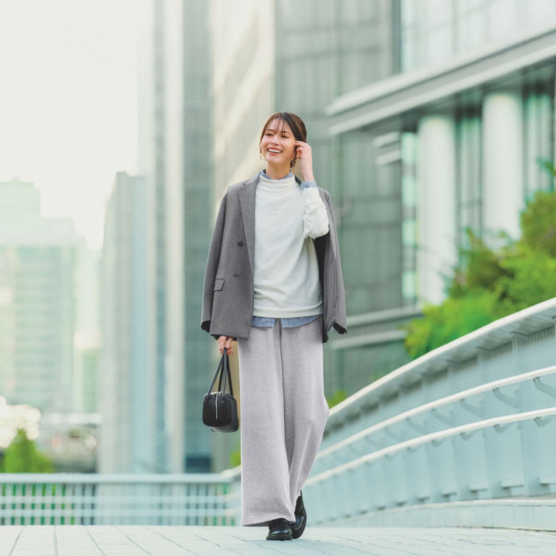 レディースのスウェット商品一覧ページはこちらから。