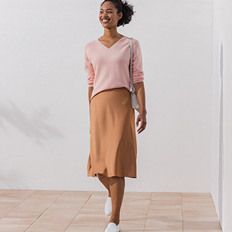 UNIQLO on X: Dressed to impress in our Drape Wide Leg Tapered Ankle Pants.   #uniqlousa #uniqlolifewear   / X