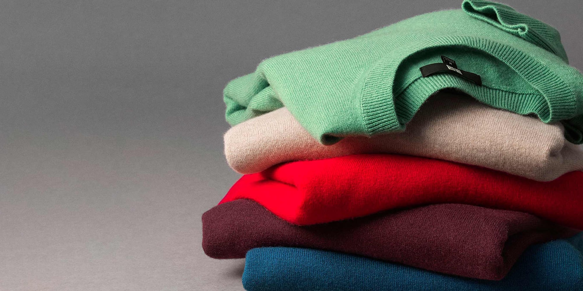 Our 100% premium cashmere collection 
is hand-washable and available in over 
30 rich seasonal colors.