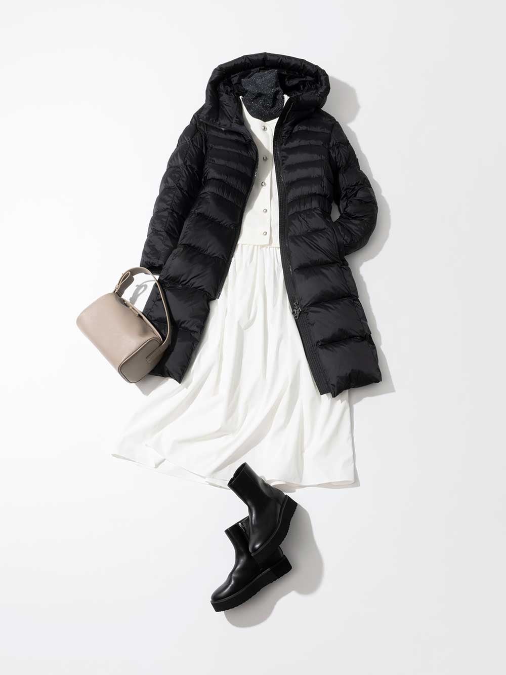 甘さをひとさじ、モノトーンで魅せる冬スタイル