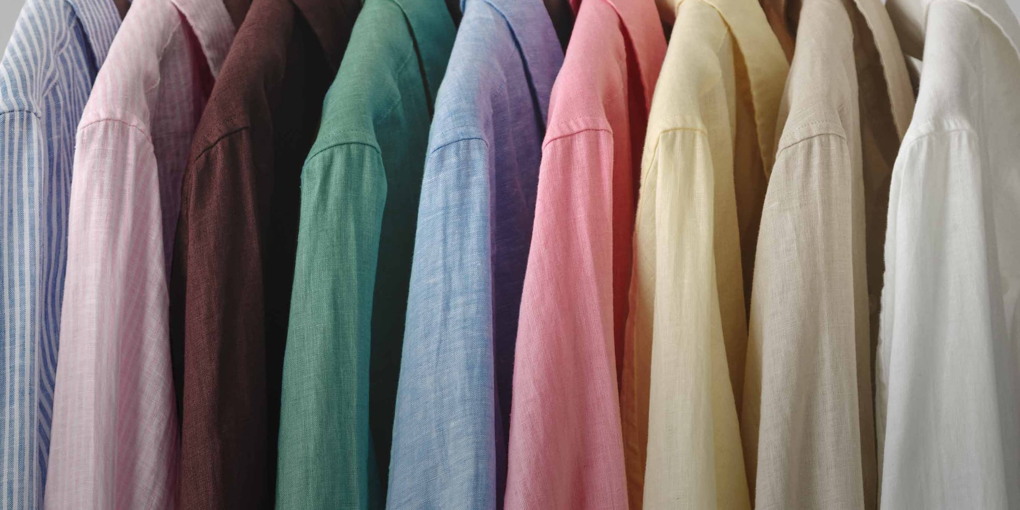 A breezy feel and versatile style for any destination.