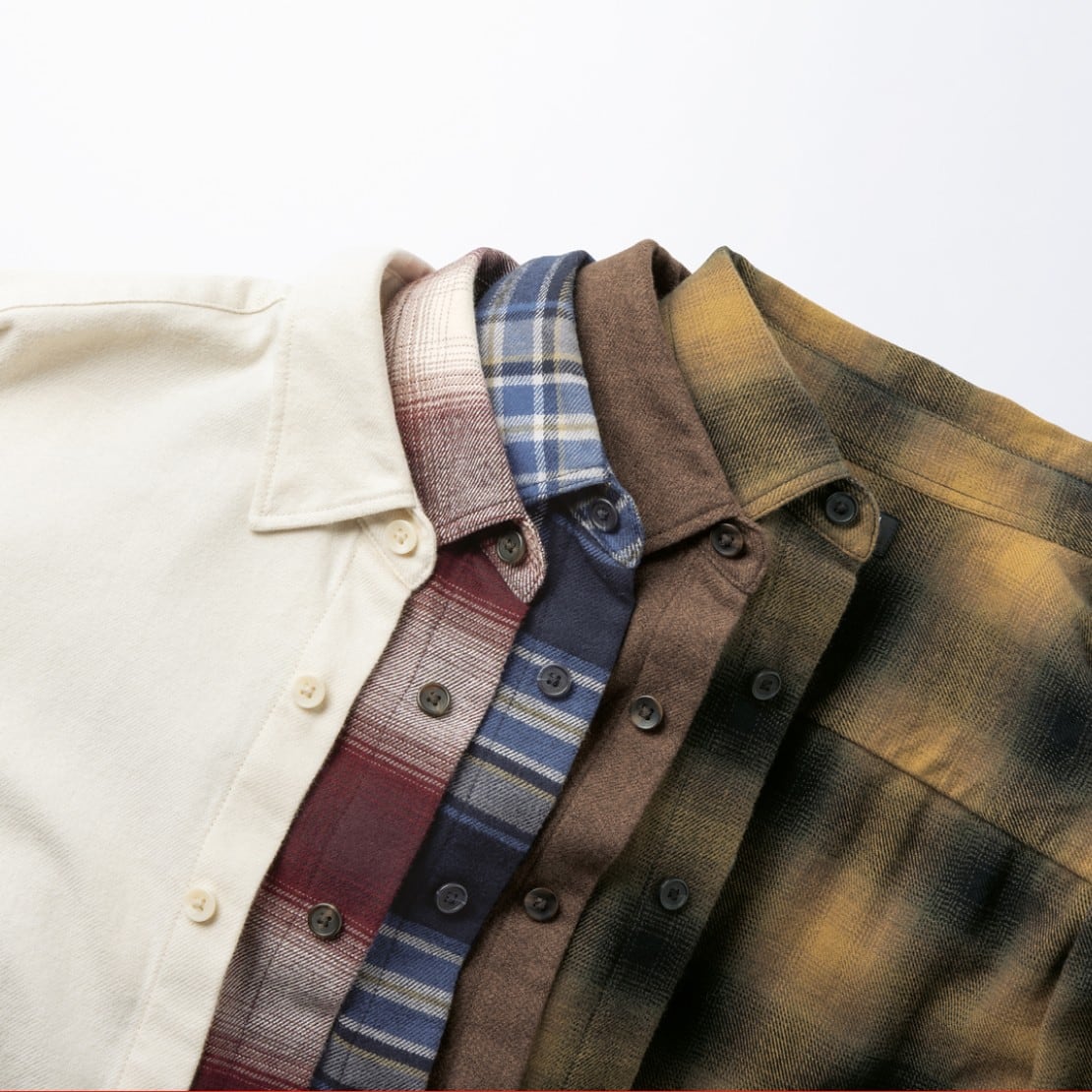 メンズのカジュアルシャツ商品一覧ページはこちらから。