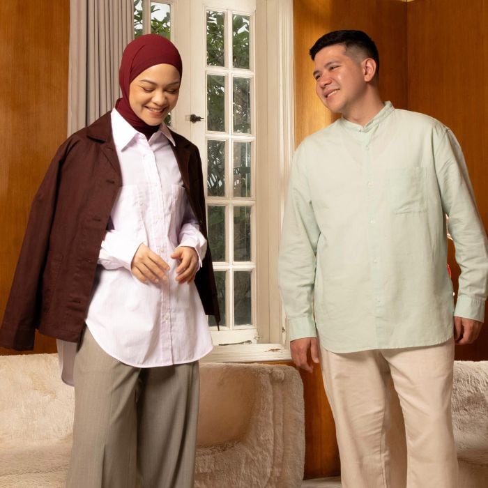 Bukber nggak harus ribet. Cukup outfit yang rapi tapi tetap santai. Tonton LIVE STATION sekarang!